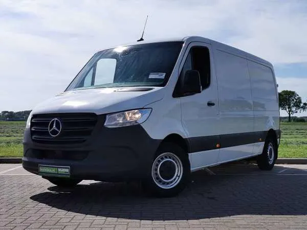 Mercedes-Benz Sprinter 311 Lang L2H1 Airco MBUX Image 1